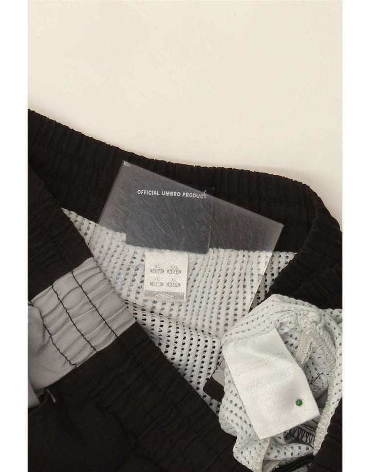 Pantaloni scurți sport pentru bărbați Umbro XL, negru, poliester color bloc