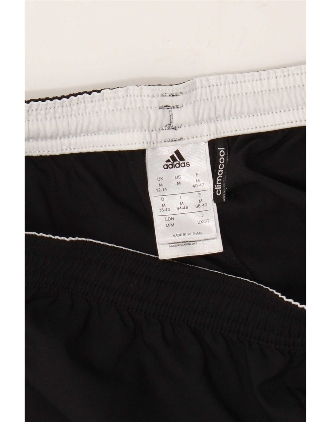 Pantaloni scurți sport Climacool Adidas pentru femei Marea Britanie 12/14 Poliester mediu negru