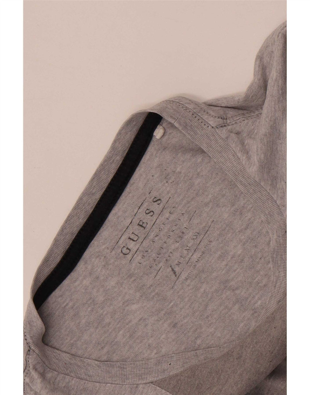 Tricou grafic Guess pentru bărbați Top mic gri