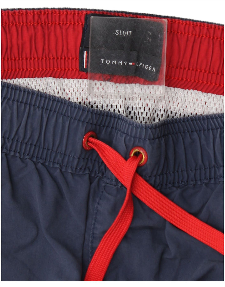 Pantaloni scurți de înot pentru bărbați Tommy Hilfiger, de culoare slim, albastru mediu