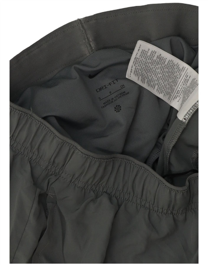 Pantaloni scurți sport pentru bărbați Nike Dri Fit, mărimea Small, gri, din poliester