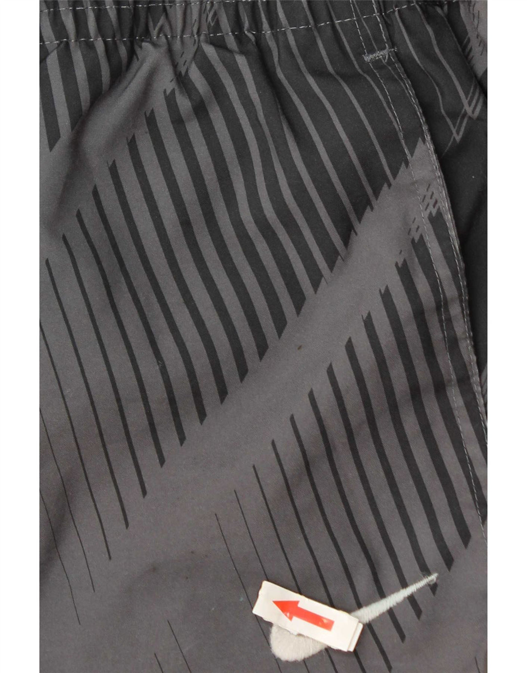 Pantaloni scurți sport Nike pentru bărbați Marea Britanie 26/28 Poliester geometric geometric, gri mic