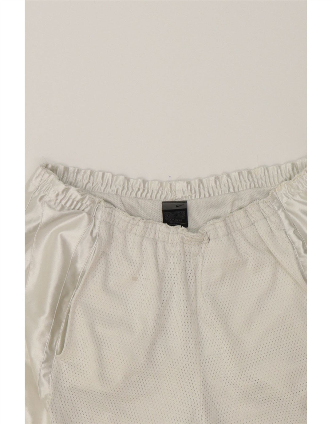 NIKE Mens Sport Shorts Medium  White Vintage Nike and Second-Hand Nike from Messina Hembry 
