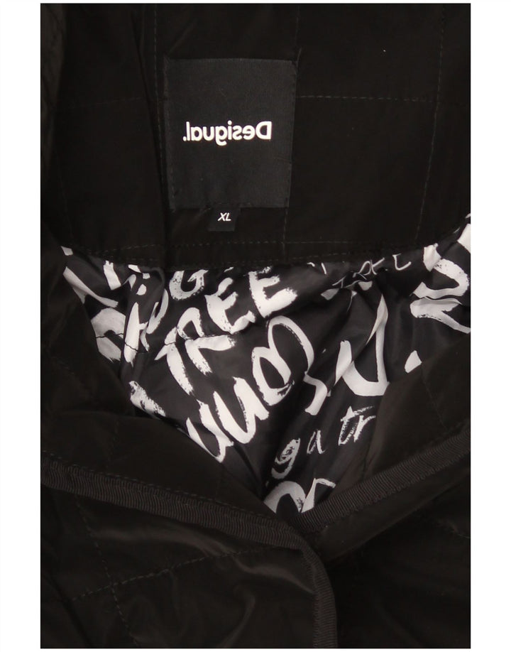 Palton matlasat pentru femei Desigual UK 18 XL poliester negru
