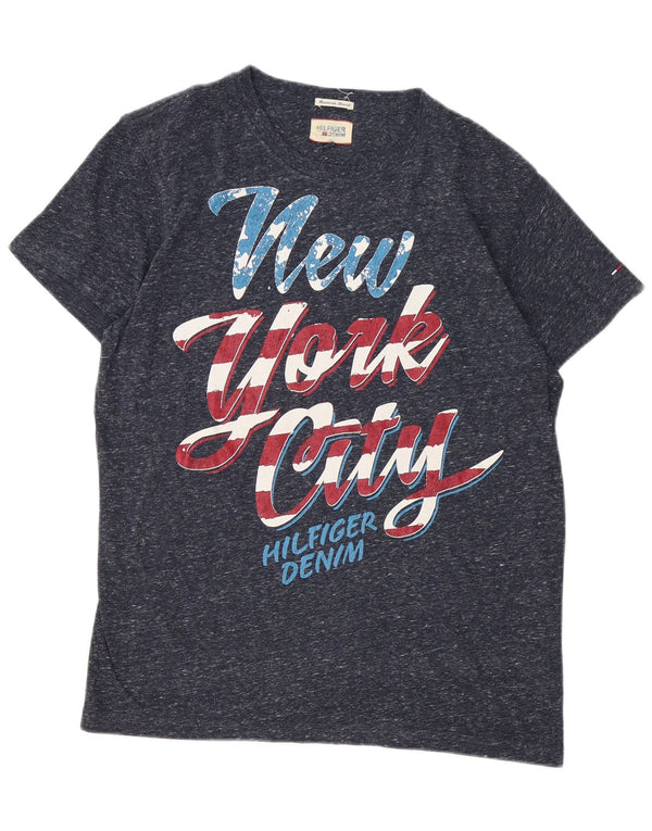 Tricou cu grafic Tommy Hilfiger pentru bărbați Top mediu albastru bleumarin din poliester pătat