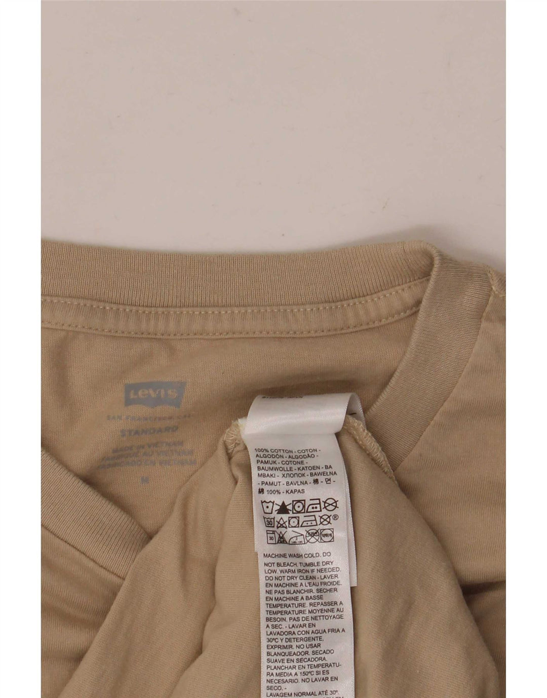 Tricou grafic Levi's, cu croiala standard, pentru bărbați, bumbac mediu, bej