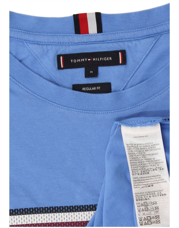 Tricou grafic Tommy Hilfiger pentru bărbați, cu croială normală, bluză medie, bumbac