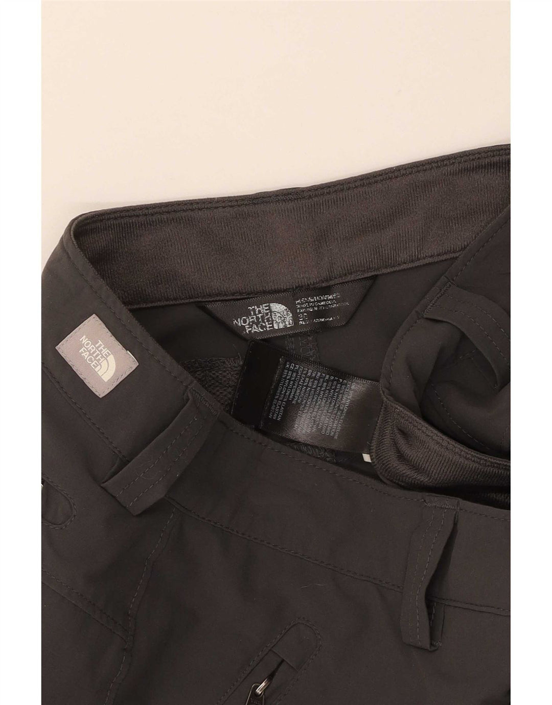 Pantaloni scurți pentru bărbați The North Face W32, nailon gri mediu