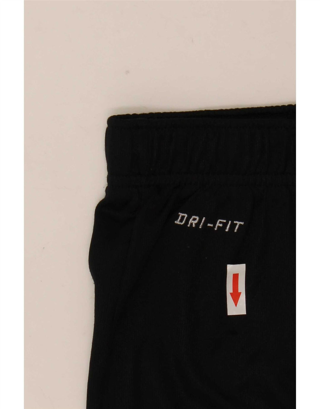 Pantaloni scurți sport Nike Dri Fit pentru bărbați, poliester cu dungi medii, negre
