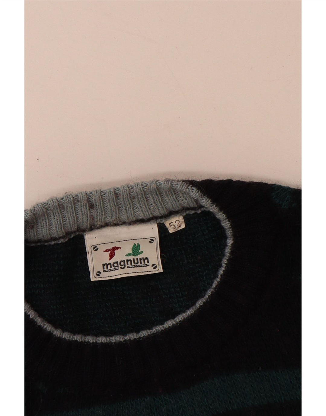 Pulover pentru bărbați MAGNUM cu gât roșu IT 52 mare bleumarin