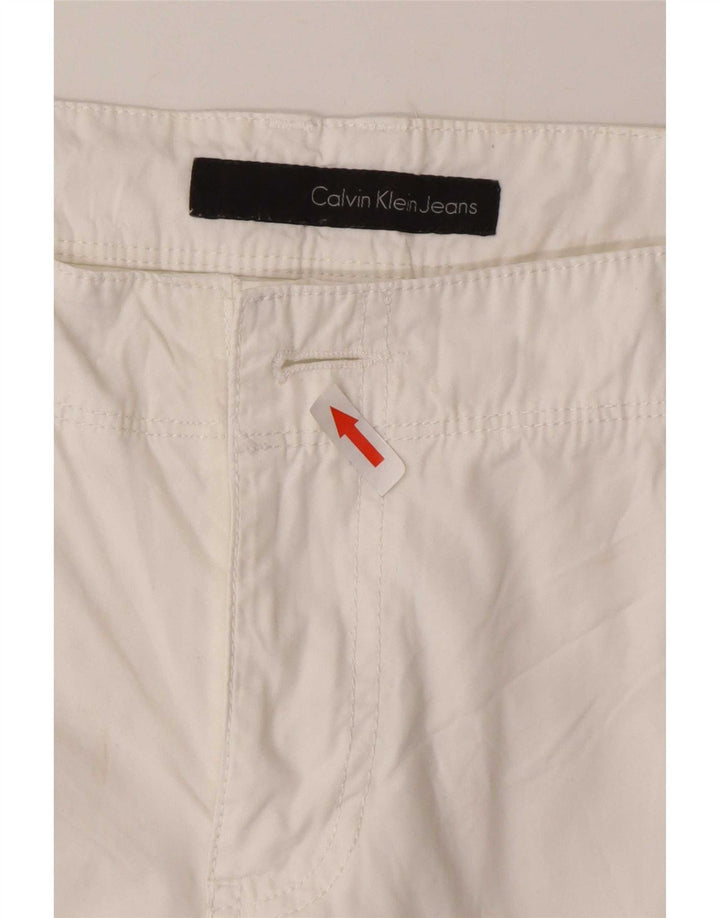 Pantaloni scurți cargo Calvin Klein pentru bărbați W32, bumbac alb mediu