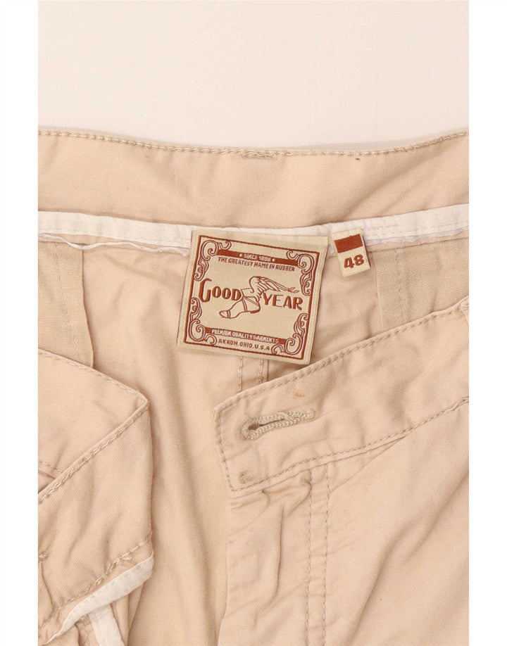 Pantaloni scurți cargo pentru bărbați Good Year IT 48 Medium W34 Bej