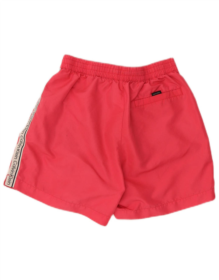 Pantaloni scurți de înot grafic Calvin Klein pentru bărbați, din poliester color bloc de culoare roz mic